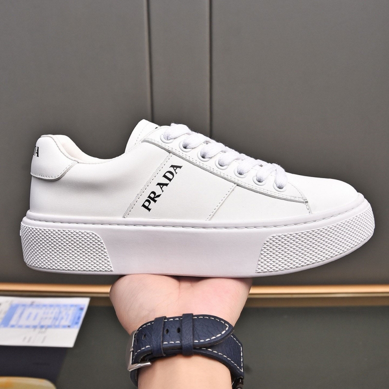 Pra*a casual shoes